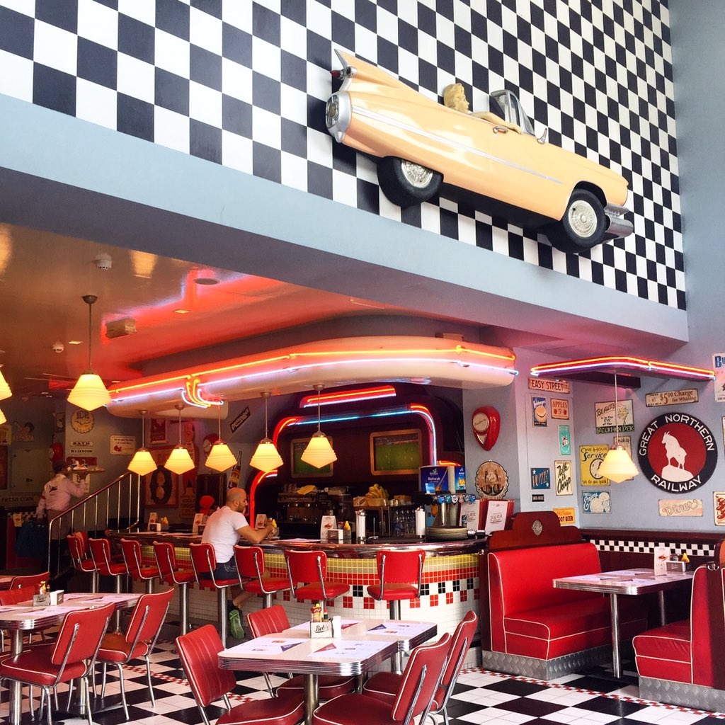 JBR_AE's tweet photo. Enjoy delicious burgers at #BobsDiner #JBRWalk https://t.co/QSXfNyaQgf