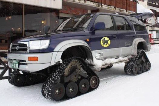 豪雪地帯のクロネコヤマトの車体が完全装甲車な件ｗｗｗ