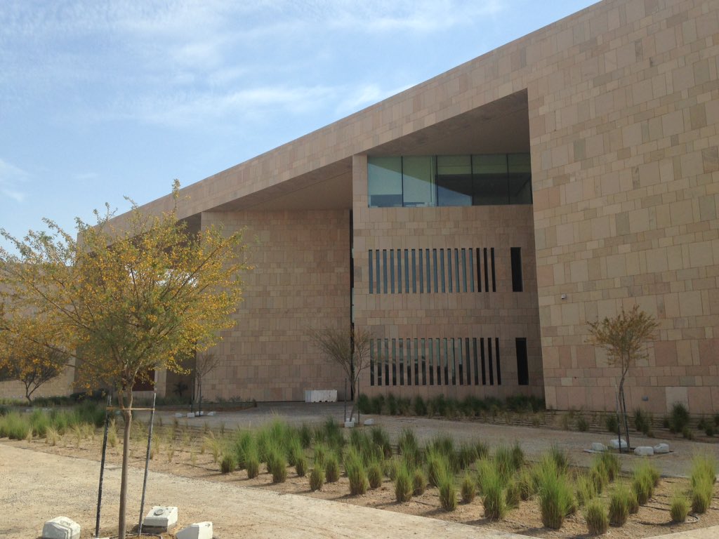 uclqconserv's tweet photo. It's a beautiful day in Education City. Ready for our 3rd week of the semester! #conservationschool @UCL_Qatar https://t.co/ahQxgsUmIp