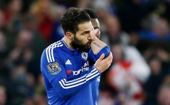 MirrorFootball's tweet photo. Chelsea steward SACKED for telling Cesc Fabregas "you're a snake, you're Arsenal" https://t.co/ffldkqOgsG #cfc #afc https://t.co/YWlc2zZXmr