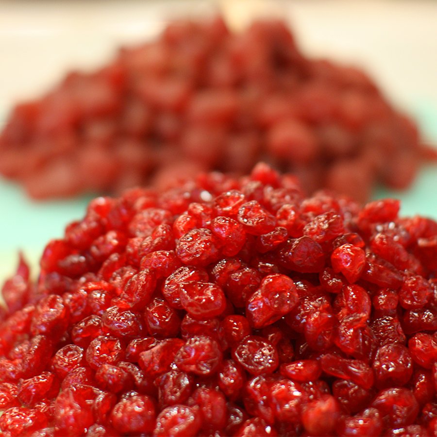 EatopiaQatar's tweet photo. Did you know that dried cranberries are filled with delicious benefits? https://t.co/Ko6mmhgxgn