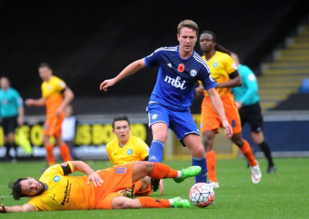 YPSport's tweet photo. #Woking v @FCHTOnline - #Wroe back to help #Shaymen continue remarkable run https://t.co/svijps5KqN https://t.co/aK1Rm3gsUH