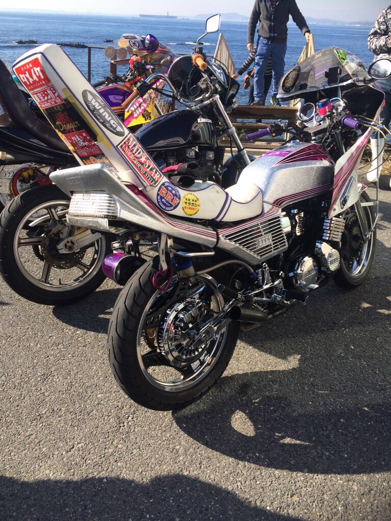 GS400オーダー外装塗装 黒ラメ×ピンクラメ GS400オーダー外装塗装 聞け 黒ラメ×ピンクラメ