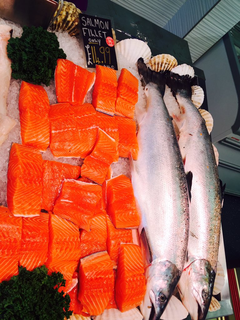 HookedFish1's tweet photo. Goodmorning everyone it's Saturday!! #freshfish #freshmeat #freshbread https://t.co/ISFWrY9h6A