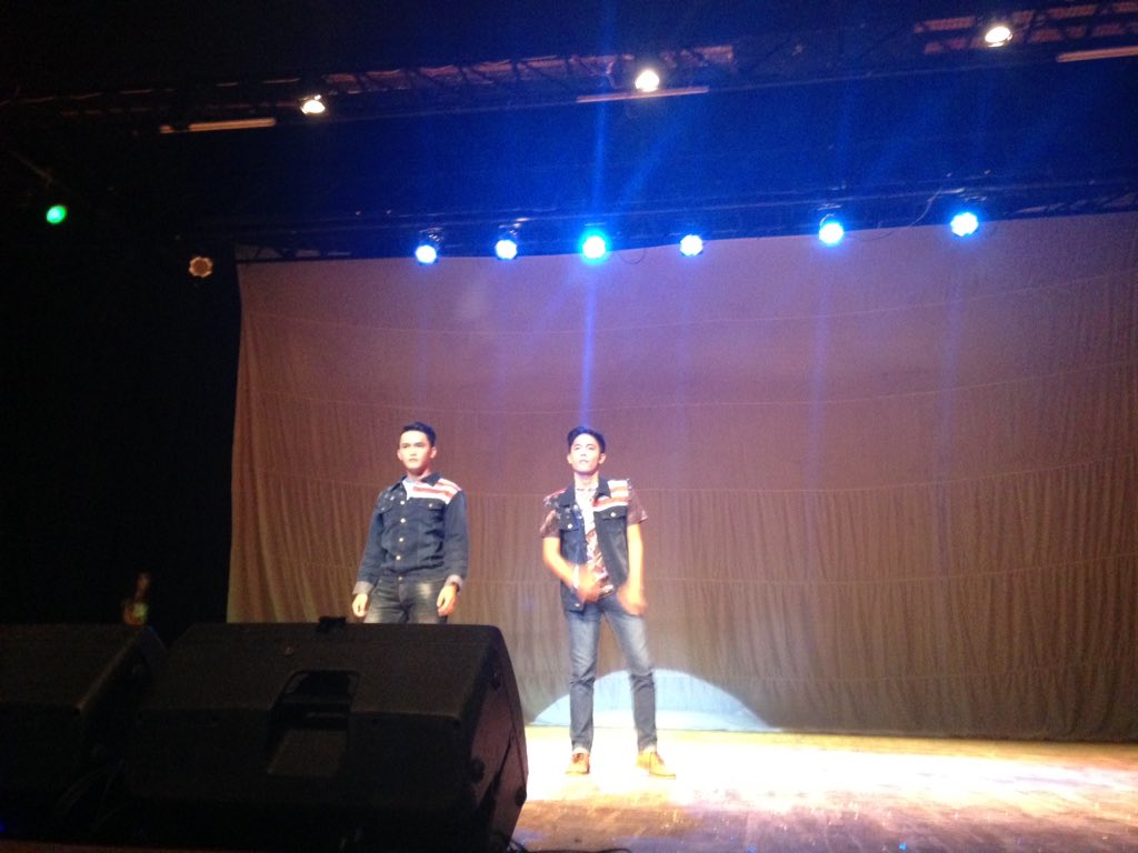 wow ada fashion show nih!! cantik dan ganteng bangetttt, sponsored by: MadPro