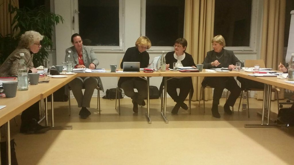 Deutsche Akademikerinnen wollen sich nach Klausur intensiv um den akademischen Nachwuchs kümmern