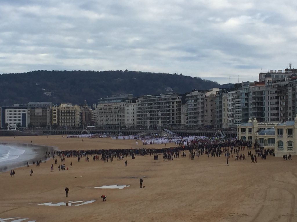 La Playa de la Concha preparada para la #tamborrada #SanSe2016 #SanSebastian