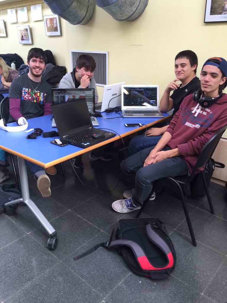 coderdojomj's tweet image. Ninjas #coderdojo buscando desesperadamente mentor@s ☯✌🏻️ que se animen con el #3D y el desarrollo de videojuegos 👾