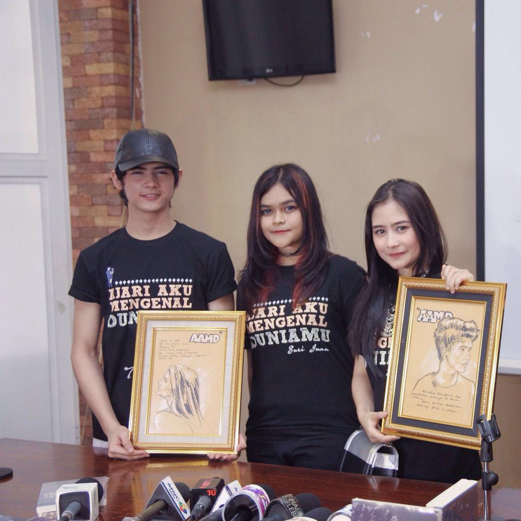 alysyarief's tweet image. Kamu belum punya Novel AAMD nya @surijuanH ?? Yuk ke surijuan.com or Line Id aamdnovel &amp;amp; @alicious_resmi