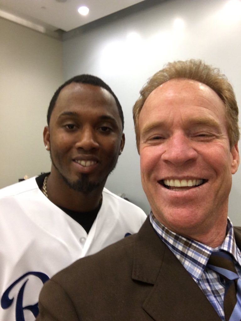 RexHudler1's tweet photo. Eskie!! Champion both on and off the field!! #RoyalsFanFest https://t.co/Y9AnlOEVKN