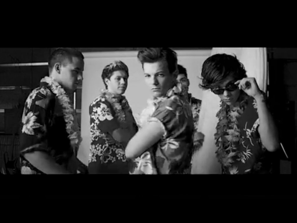 Spaz86Dw's tweet photo. #JustCauseWeLoveHarry #StreamHistory #PromoteHistory #RequestHistory #StreamMITAM https://t.co/eBTzdHidDI
