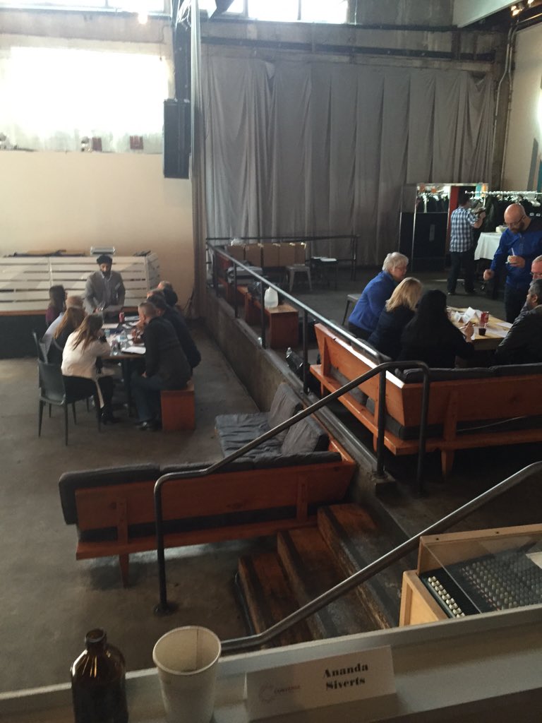 gene_filipi's tweet photo. Loud Table Learning #amarr16 @GWadhwa @UNITpartners @SFAMA @amapdx https://t.co/iM7zTTav4X