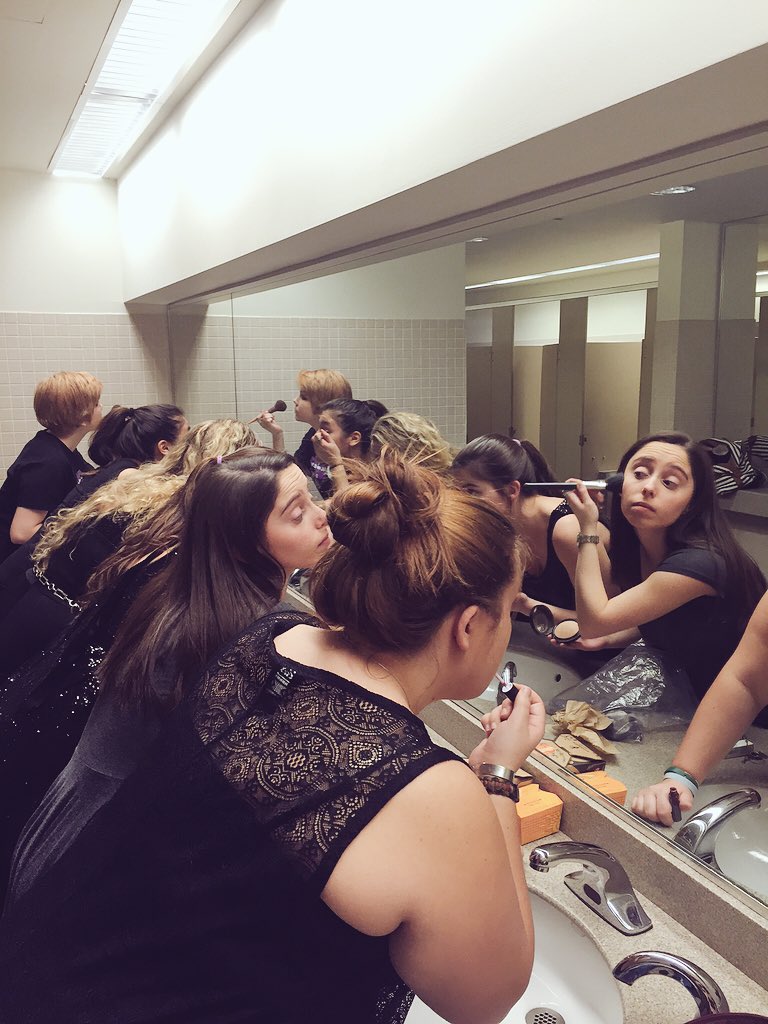 DaCadence's tweet photo. Our beautiful ladies getting ready together #DaLadies #ICCA https://t.co/Mv9Dsv6HbC