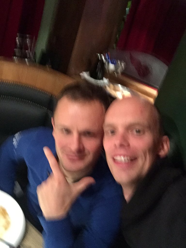 JensDeRijcke's tweet photo. Zalig Gloryhole teamevent georganiseerd door @Lieselotte_DW  + selfie met het alfamannetje. Topavond! #outofhebox https://t.co/4JQIVoyYwi