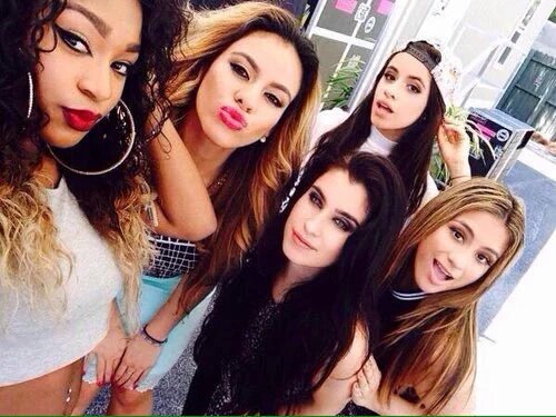 kordeiup's tweet image. MELHORES SELFIE ❤
 #FifthHarmonyIsBack