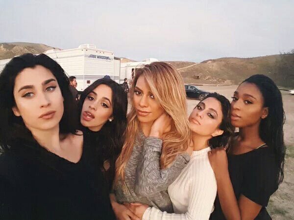 kordeiup's tweet image. MELHORES SELFIE ❤
 #FifthHarmonyIsBack
