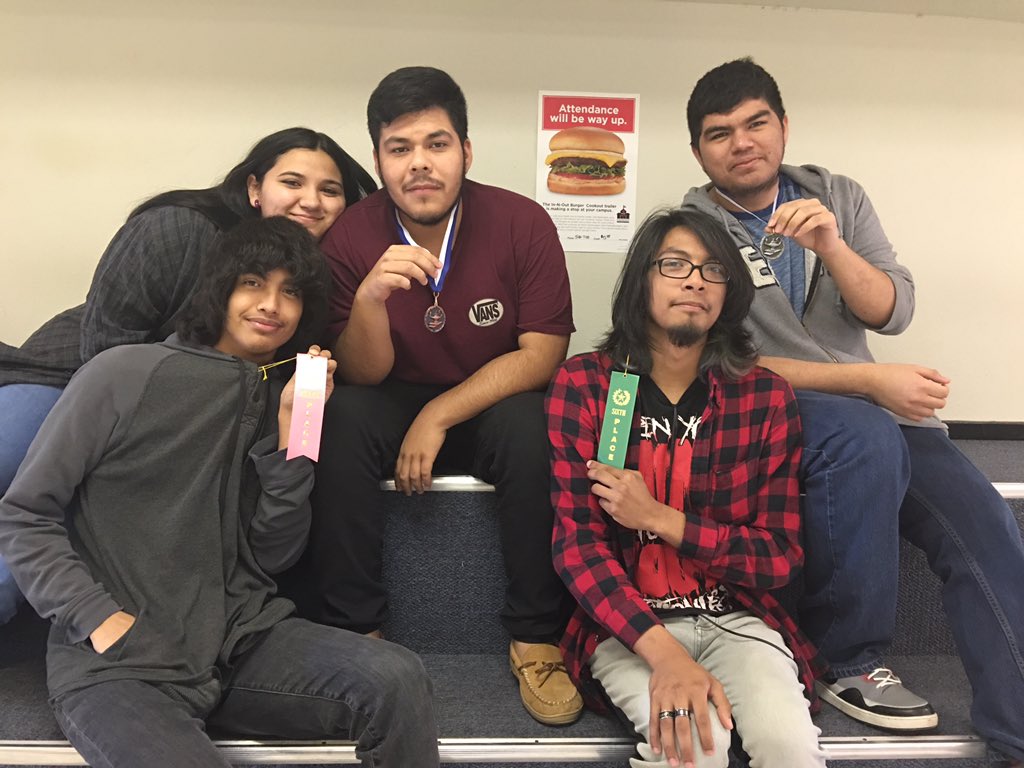 shhscompsci's tweet image. First place team! Individual 2nd, 3rd, 4th, 6th, and 8th place. Way to go Texans! #uilcompsci @SamHoustonHS