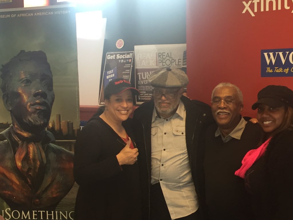 DuSableMuseum's tweet photo. Happy Saturday! It's #DuSableDay @WVON1690! Call now! Support #Chicago's favorite museum. Call in now 18773872251 https://t.co/MRG61sRlmh