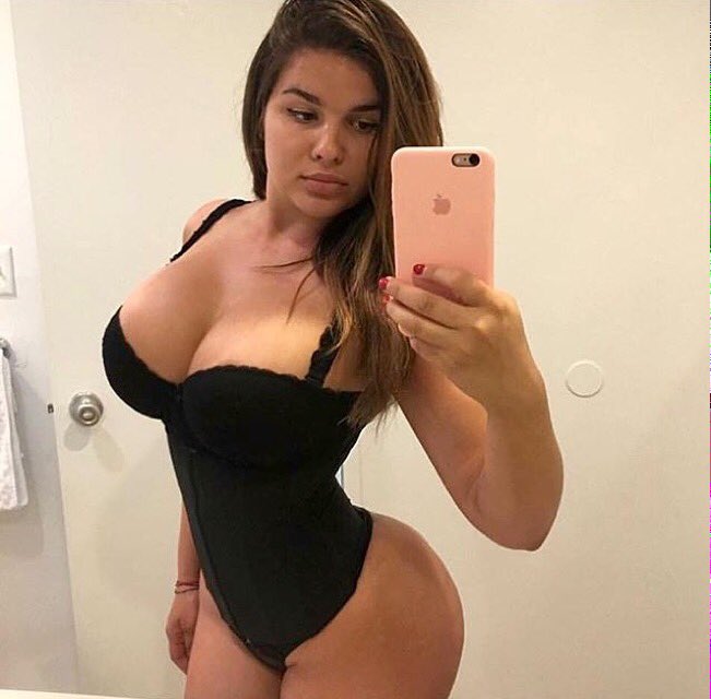 #latinbaes #latina #girl #goodmorning #ass #boobs #sex #hot #saturday #sabado 
Tag a friend