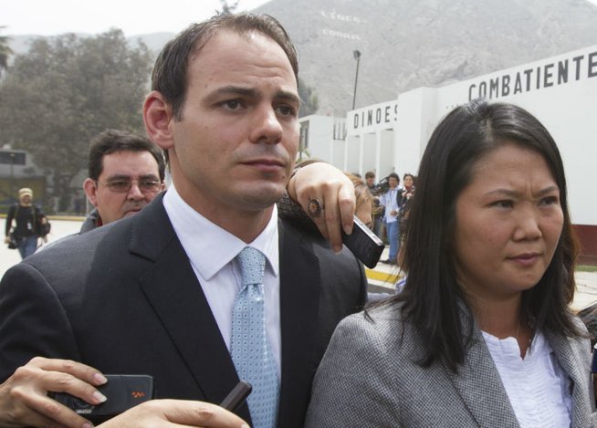 exitosape's tweet image. #EXCLUSIVO | Esposo de @KeikoFujimori responde a denuncia sobre compra #terrenos ► ow.ly/XJq6O