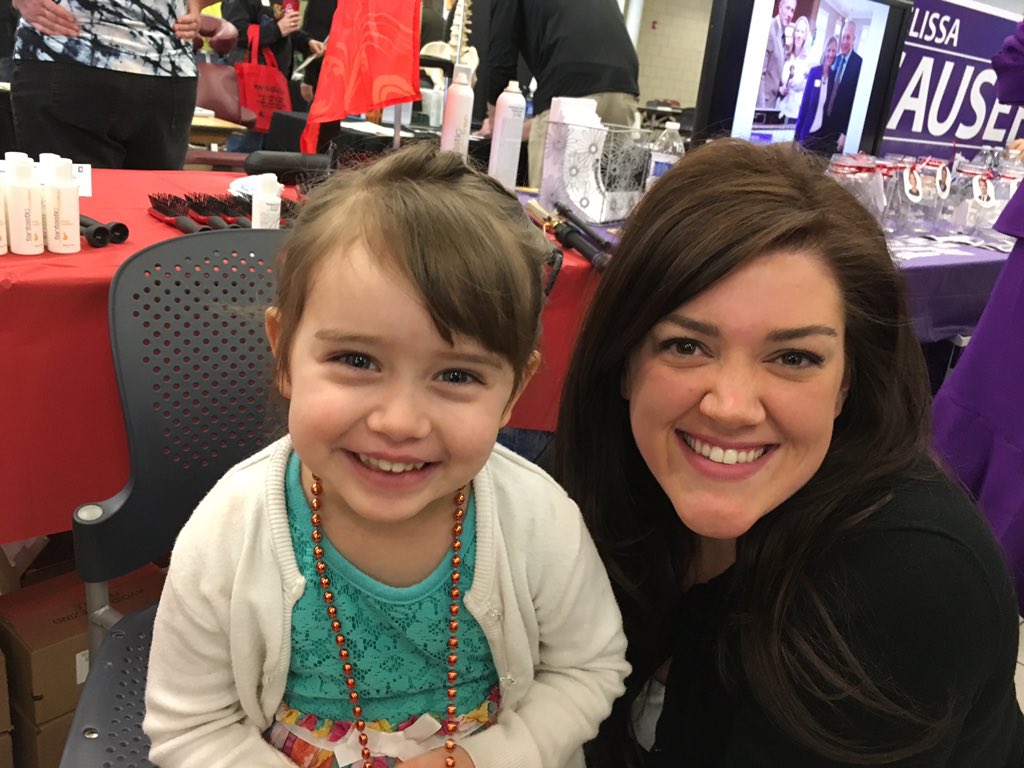 kmsoder's tweet image. Fun princess hair at the #farmingtoncommunityexpo !! @CityofFmgtn @fantasticsams