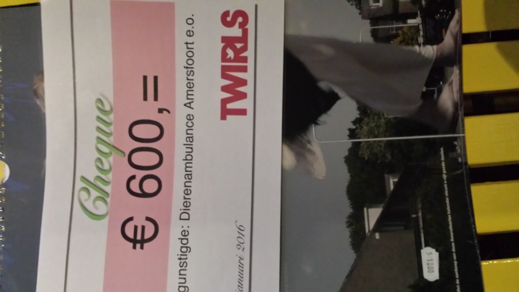 DierenambAfoort's tweet photo. Prachtige cheque ontvangen van @DeTwirls! Heel hartelijk dank namens alle dieren! https://t.co/HawAzvrPJK