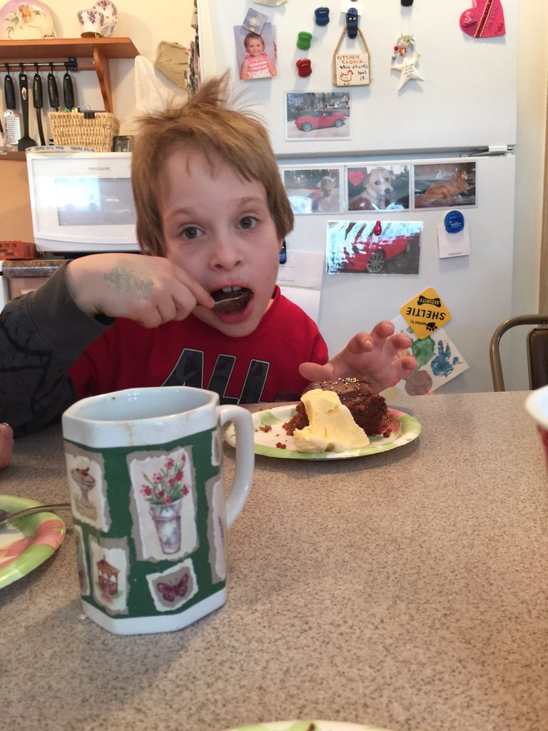 Paul_two's tweet photo. 7th annual birthday party for Nate at our neighbors house today. #nottillmonday https://t.co/r5iaJt6Chl