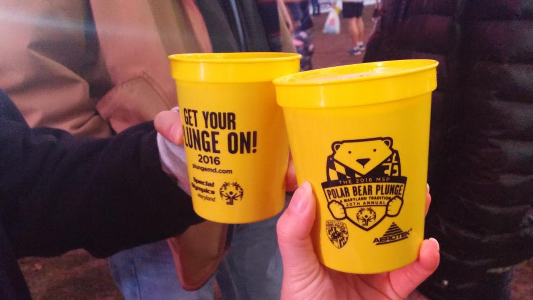 CHEERS from the <a href="/RamsHeadGroup/">Rams Head Restaurants</a> Ice Lodge at <a href="/SpOlympicsMD/">Special Olympics Maryland</a> #plungemd w/ <a href="/FordhamDominion/">Fordham&DominionUK</a> <a href="/FoDoMeghan/">Meghan McCarthy</a>