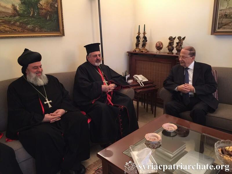 MorAphremII_Sw's tweet photo. Besökte libanesiska parlament medlem Michel Aoun. Begärde två platser i parlamentet för syrisk-ortodoxa &amp; katolska. https://t.co/ehh2K54W92