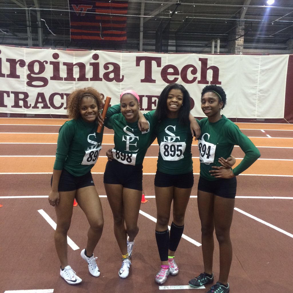 MileSplitDMV's tweet image. Southeast Raliegh FTW! Girls 4x400 in 3:49.48! #VATechInvite