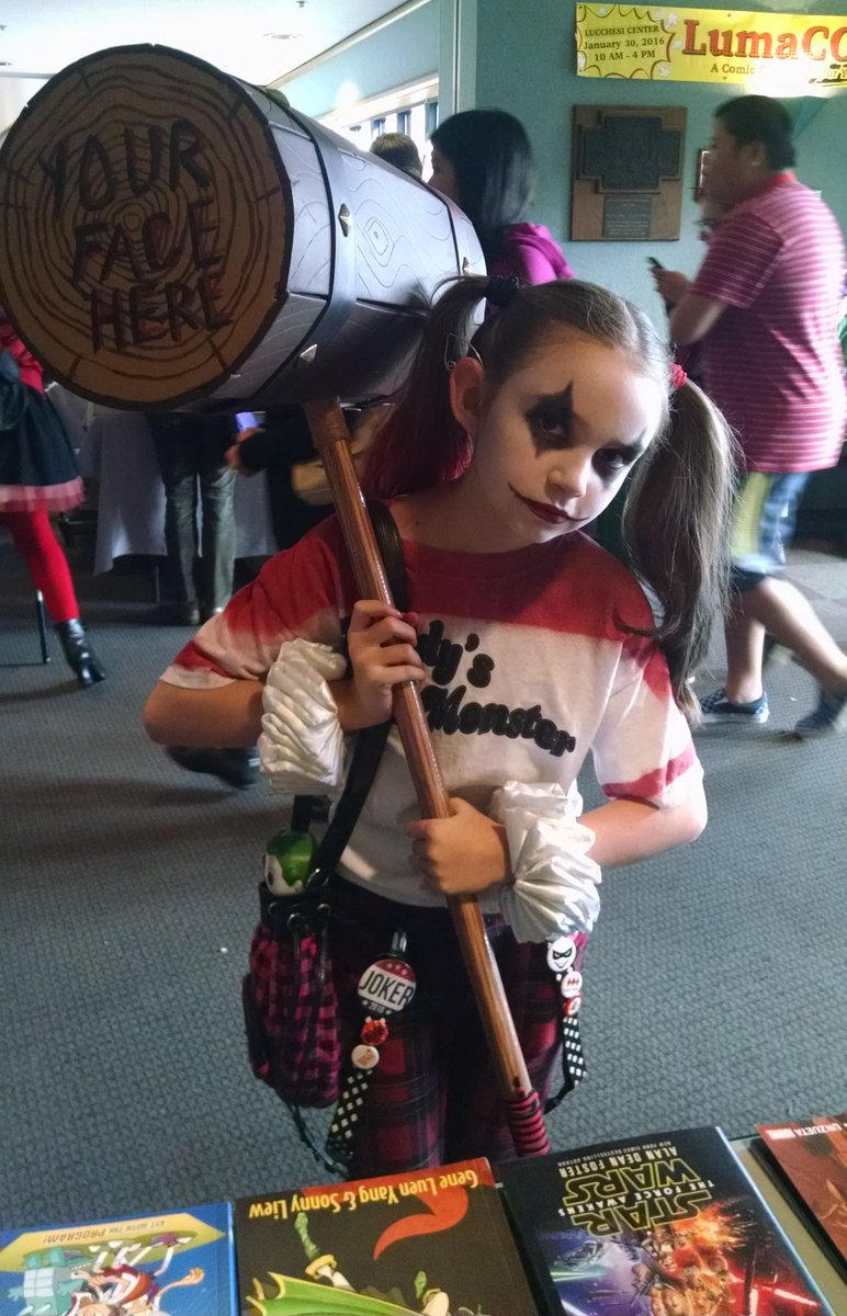Copperfields's tweet photo. Harley visited us and picked up a Suicide Squad comic. #LumaCon2016 https://t.co/QP4i9vT9UI