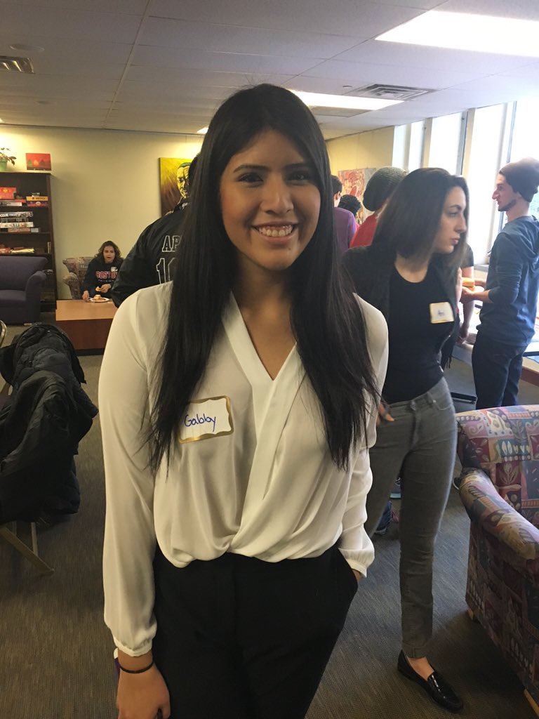 BUnitedConf's tweet photo. Come join PR chair Gabby in welcoming students to the Howard Thurman Center! #BUnited #UniteBoston https://t.co/bZHXzr7ePP
