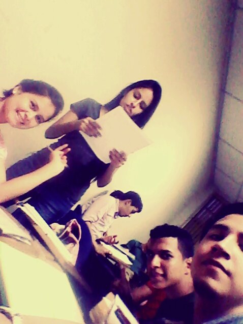 kevi95's tweet photo. En la U !!!! XD https://t.co/ydaljenLct