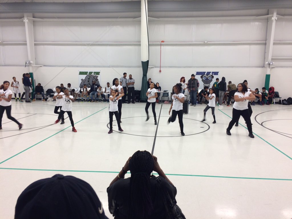 AkronPrepLions's tweet photo. Akron Prep dance team! #aprep #icanschools https://t.co/QDGpdEKZK9