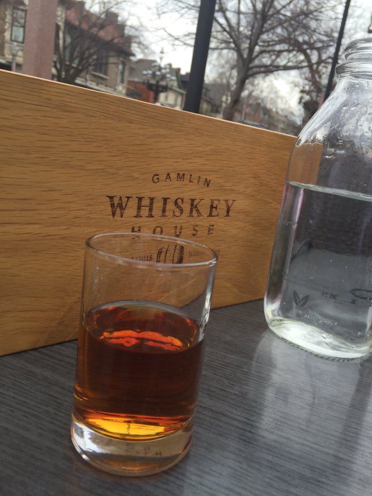 grant_mullen's tweet photo. #eaglerare Saturday at #gamlin in #stl. Perfect day. @BuffaloTrace @eaglerarelife https://t.co/RBzRk3pQEj
