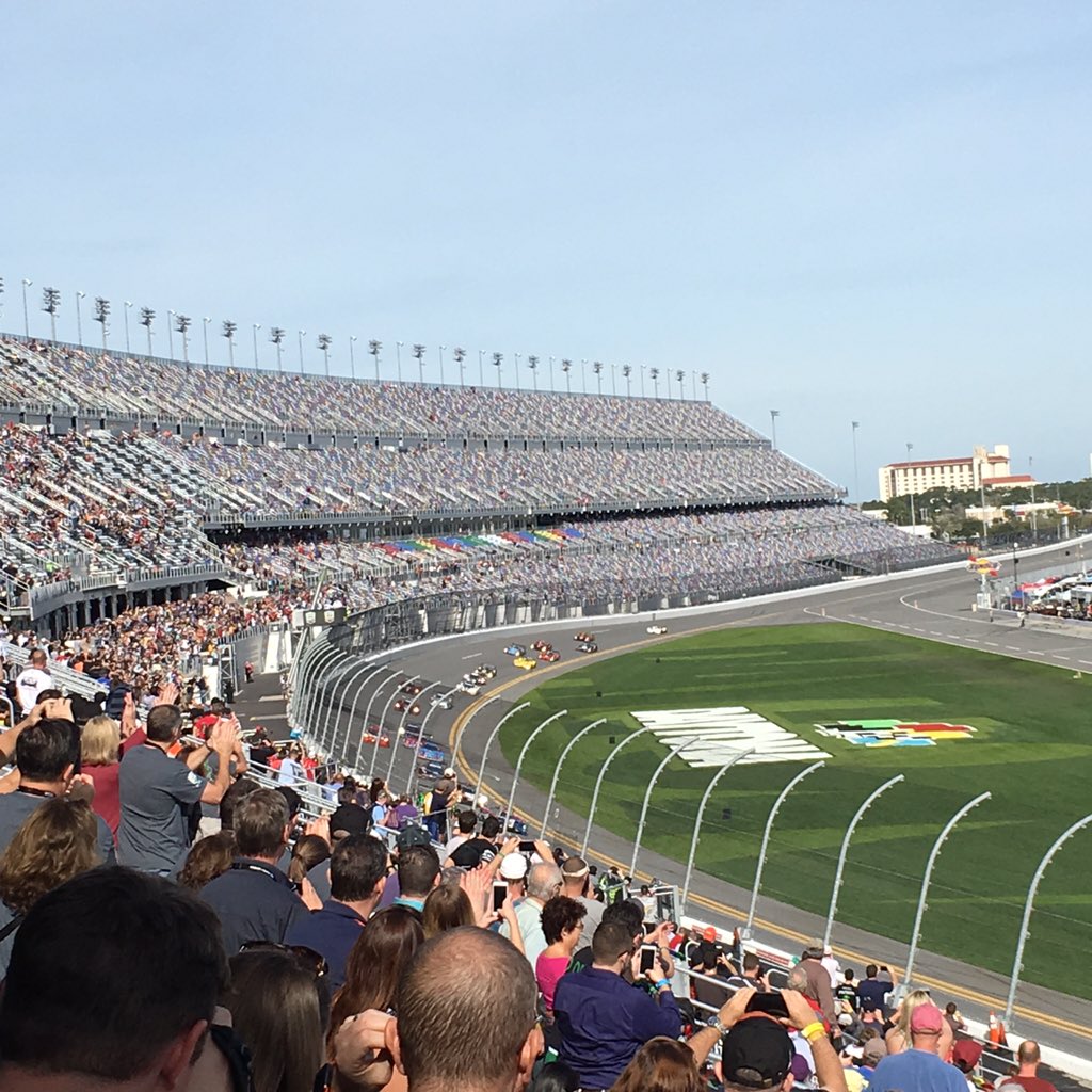 WesRaynal's tweet photo. We're underway! #rolex24atdaytona #disupdates #autoweekusa https://t.co/CTkqecFKMt
