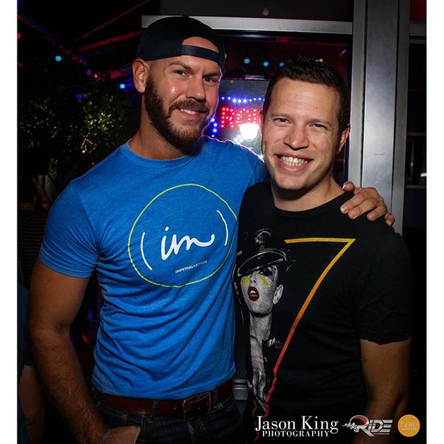topgaynewz's tweet photo. #ridesaturdays at @hereloungeweho! #gaydaysla #gayweho #westhollywood #instagood https://t.co/15dW9FNxfh