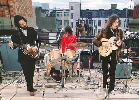 fuckyesbeatles's tweet image. "Me gustaría decir gracias en nombre del grupo y de nosotros mismos, espero que hayamos pasado la audición". 47 años