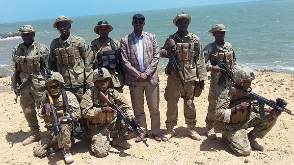 Dahirkulane's tweet photo. .@HSNQ_NISA Chief w/ #Somalia's Elite counterterrorism unit of #Gashan & #Waran #lido Beach #Mogadishu #Heroes πΈπ΄ https://t.co/wxhaPjFHdQ