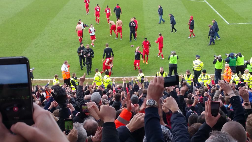 CarlK01's tweet photo. @realsuesimmonds 
It worked but what a ride
#LFC #lfcfamily #NorvLIV https://t.co/Y9UFE1INak
