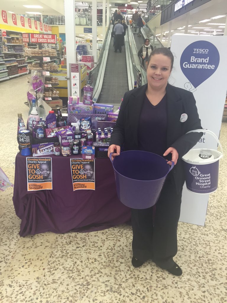 Tombola time for #givetoGOSH today at New Malden