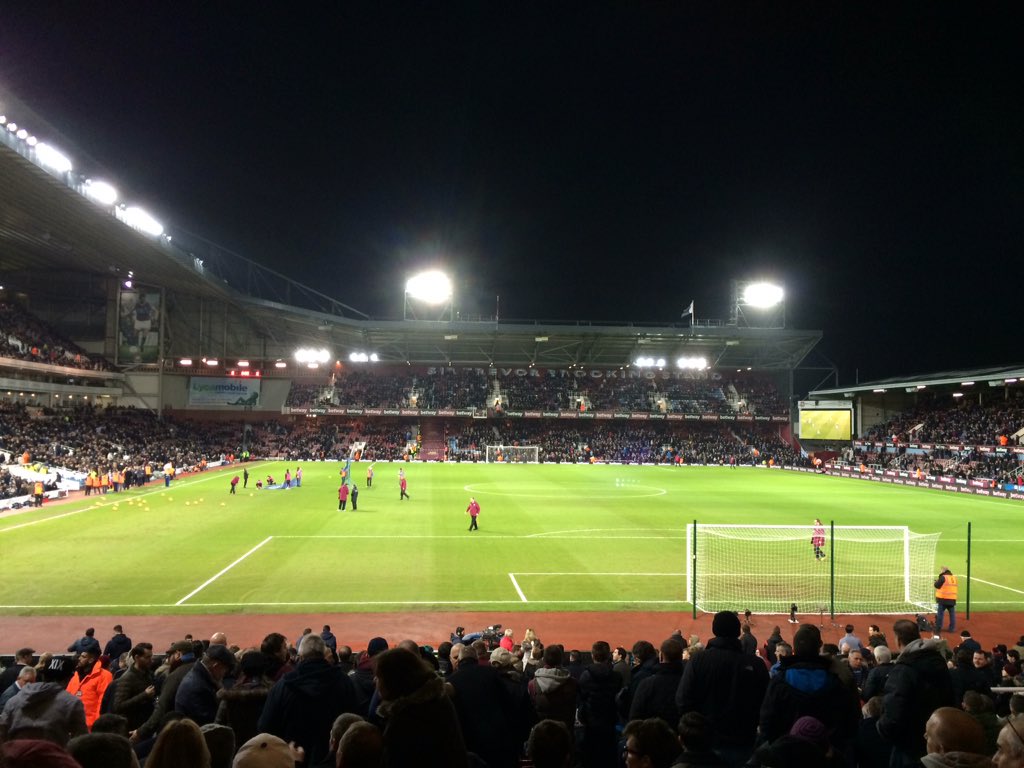 Hannah_CW's tweet photo. My view for the match #tweetfromyourseat #whufc #coyi https://t.co/eYOVZbULaA