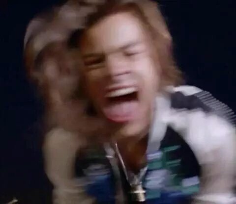 myr1deordie's tweet photo. "Louis is now officially a dad"

fandom right now:

 #CongratulationsLouis https://t.co/5HyqdslO28