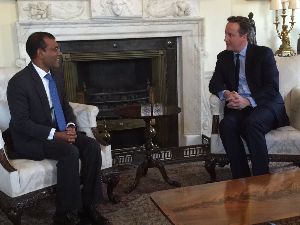 MohamedNasheed's tweet photo. Very happy to have sat down with PM @David_Cameron. Certain that better days ahead for the people of the Maldives. https://t.co/0aWo0xqCDF