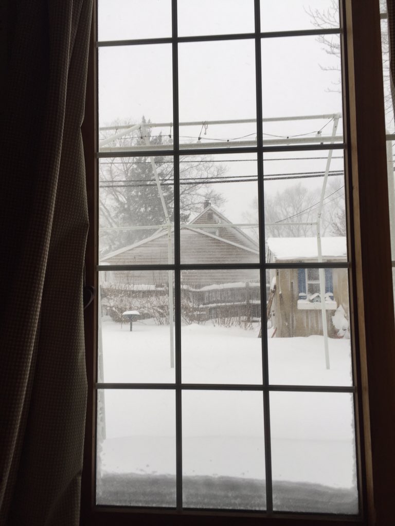 theycallmemk20's tweet photo. When Long Island finally gets winter. https://t.co/Pj4U2CU7Ee