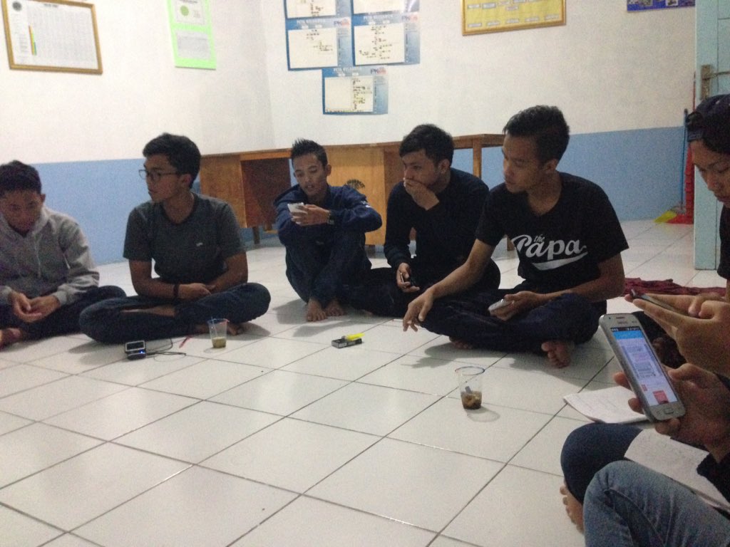 krabs02's tweet photo. Rapat kerja Selama satu periode kedepan https://t.co/yWsdJjhl86