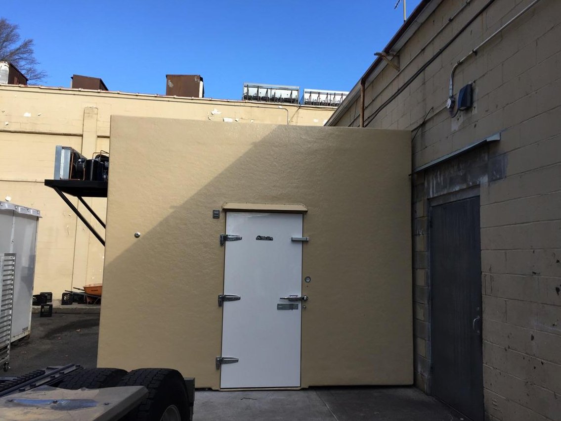 Polar_King_Intl's tweet photo. Donuts &amp; coffee; the perfect way to start your day! @CountryDonuts received this 8'x12' #PolarKing Walk-In Freezer. https://t.co/JbsO0TZWWM