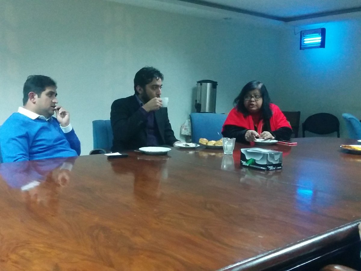 OSAF_NU's tweet photo. @KhurramSamad and @jehan_ara enjoy warm tea after the panel discussion. #callingFastians https://t.co/CS0fxCIhH9