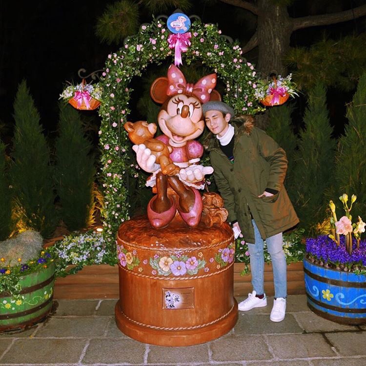 KRA_twt's tweet photo. キーちゃんディズニー良いな〜
ママこれ買ってってかわいいㅋㅋ
インスタのコメント欄見たら皆が
「買ってあげる〜😍」ってㅎㅎ
わたしもディズニー行きたい。 https://t.co/odXjLYFg1T