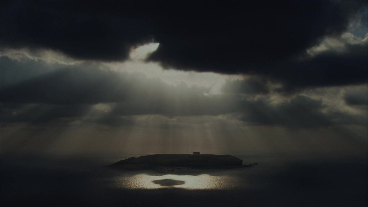 영드 그리고 아무도 없었다 막 엄청 재밌진 않지만 원작 좋아하시는 분들은 한번쯤 볼만한 드라마 ㅋㅋПревод на публикация